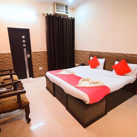 Taraji Resort Ayodhya Exterior photo